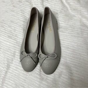 CHANEL Light Gray Ballet Flats with Bow